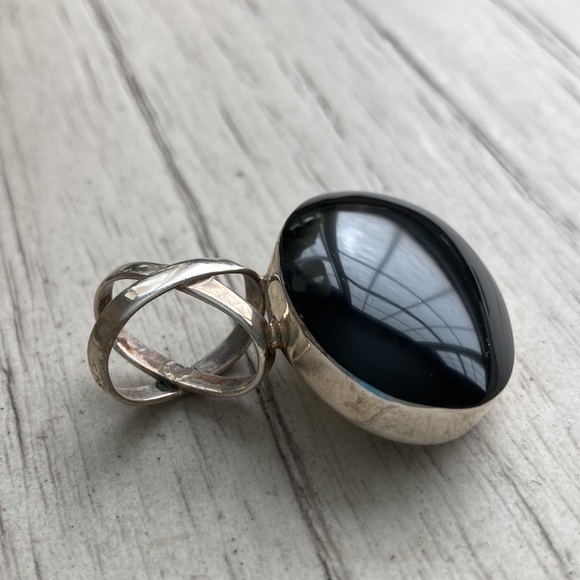 Sterling and onyx pendant - Picture 4 of 8